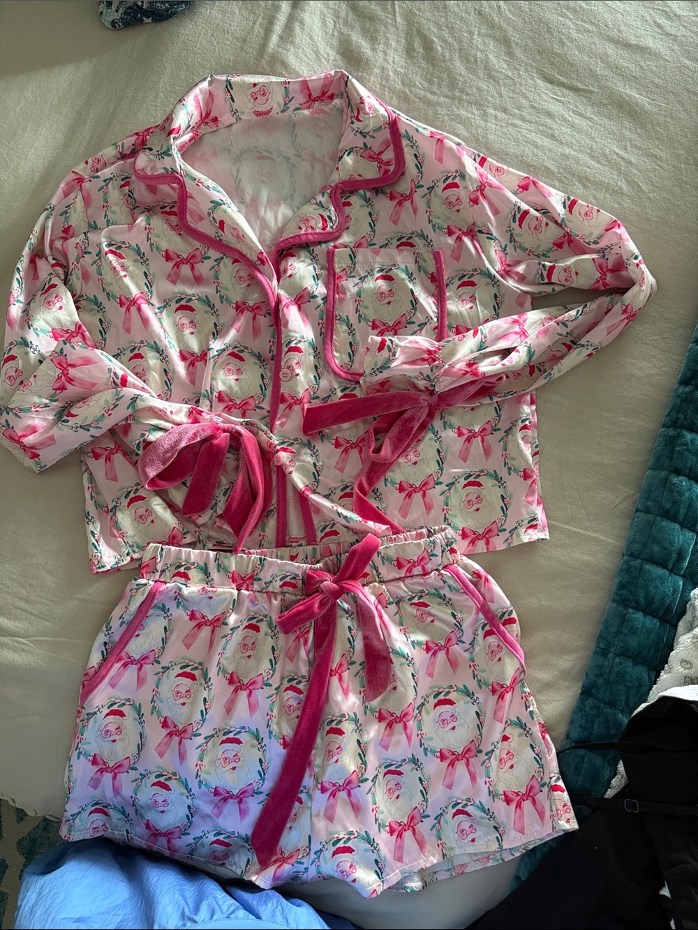 Amazon Girls Pink Ribbon & Wreath Cotton Pajama Set with Hot Pink Trim